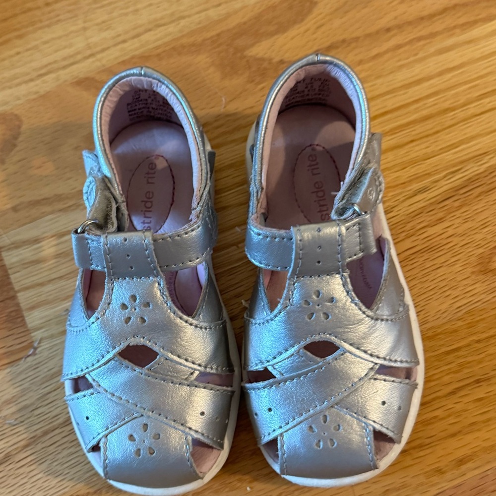Stride Rite size 7